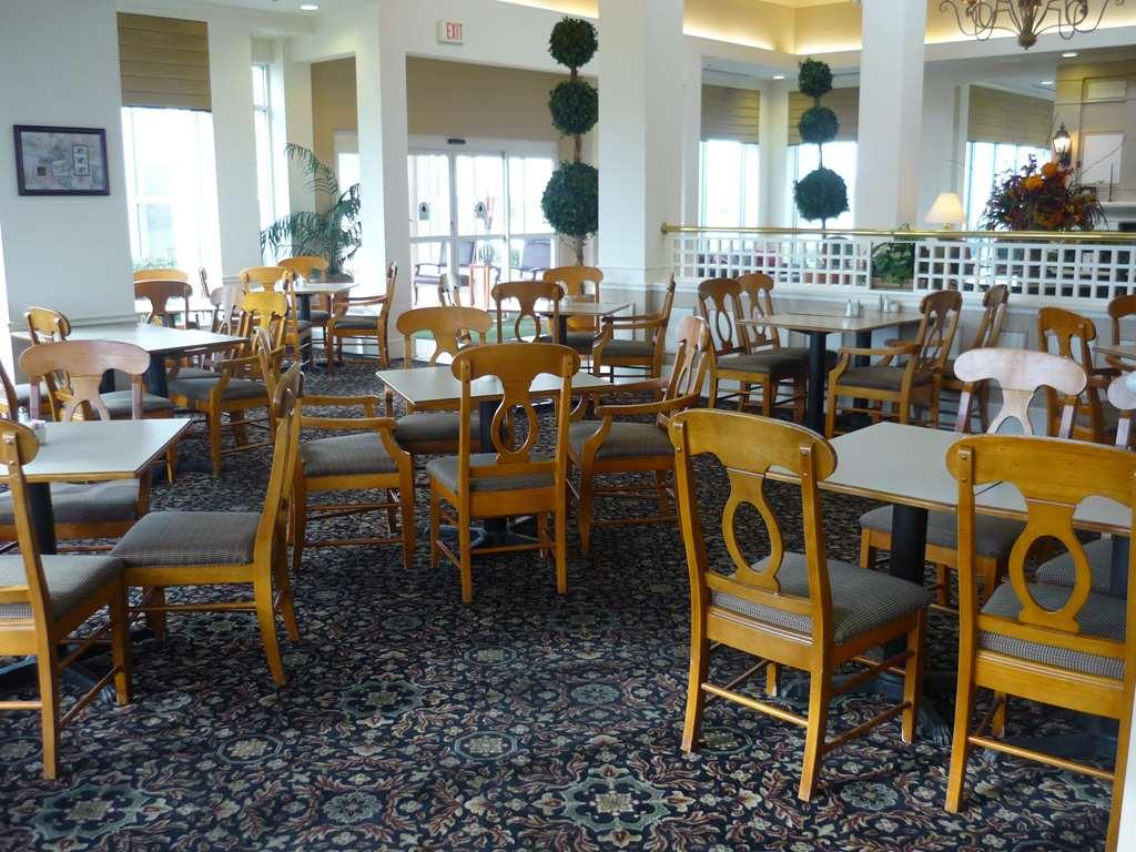 Hilton Garden Airport Hotel 3*