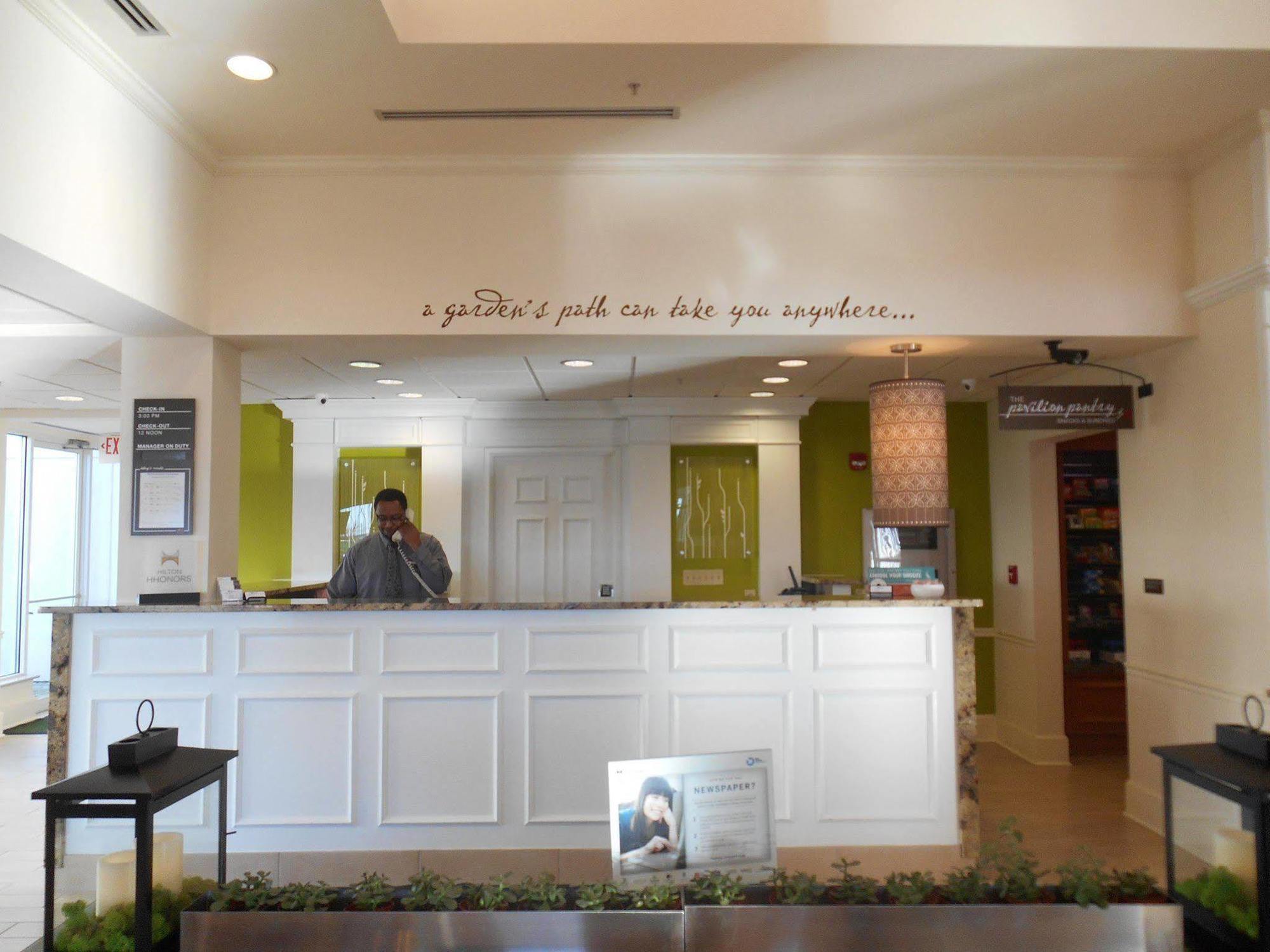 Hilton Garden Airport Hotel 3*