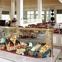 Hilton Garden Airport 3*