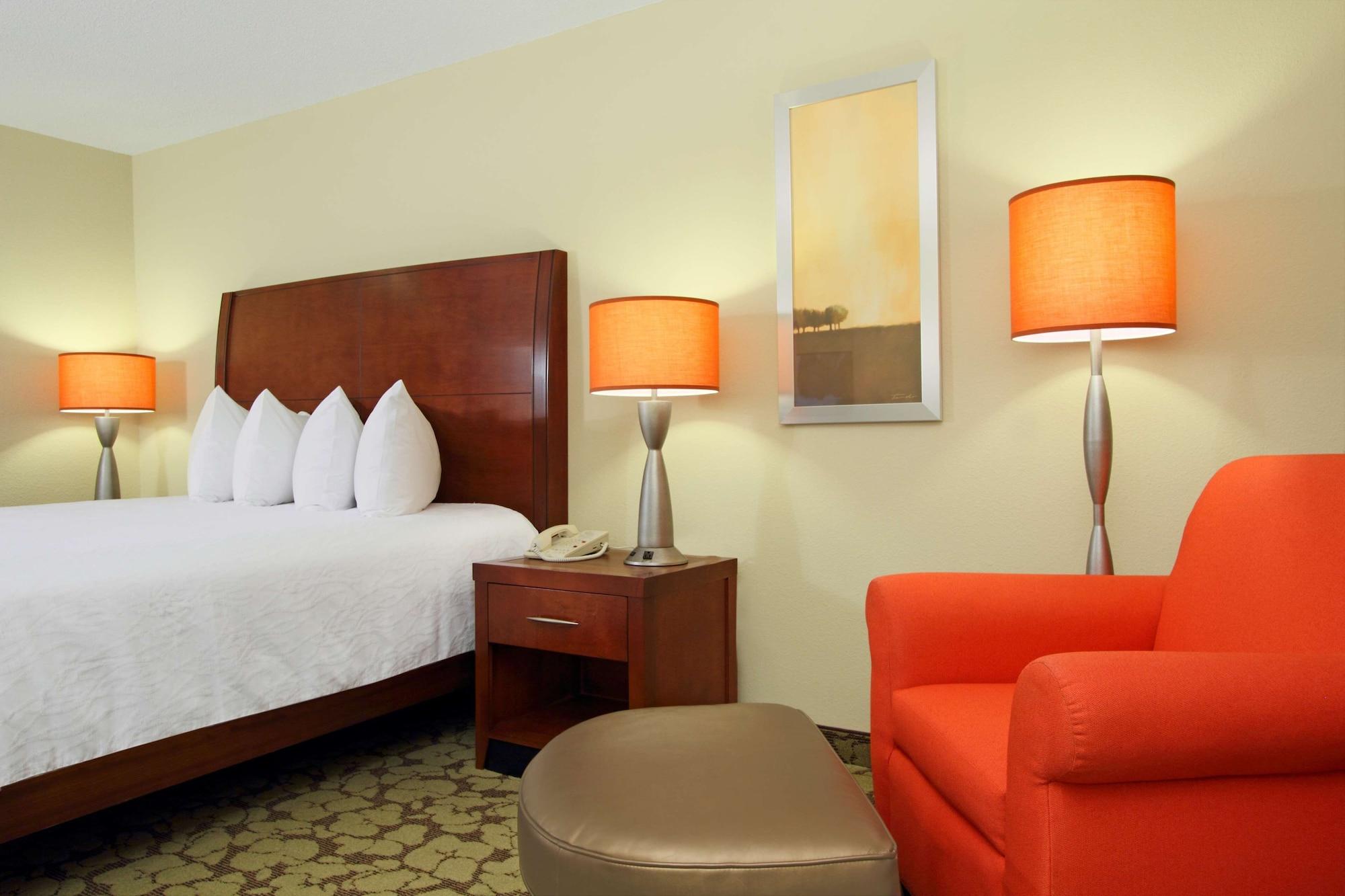Hilton Garden Airport Hotel 3*