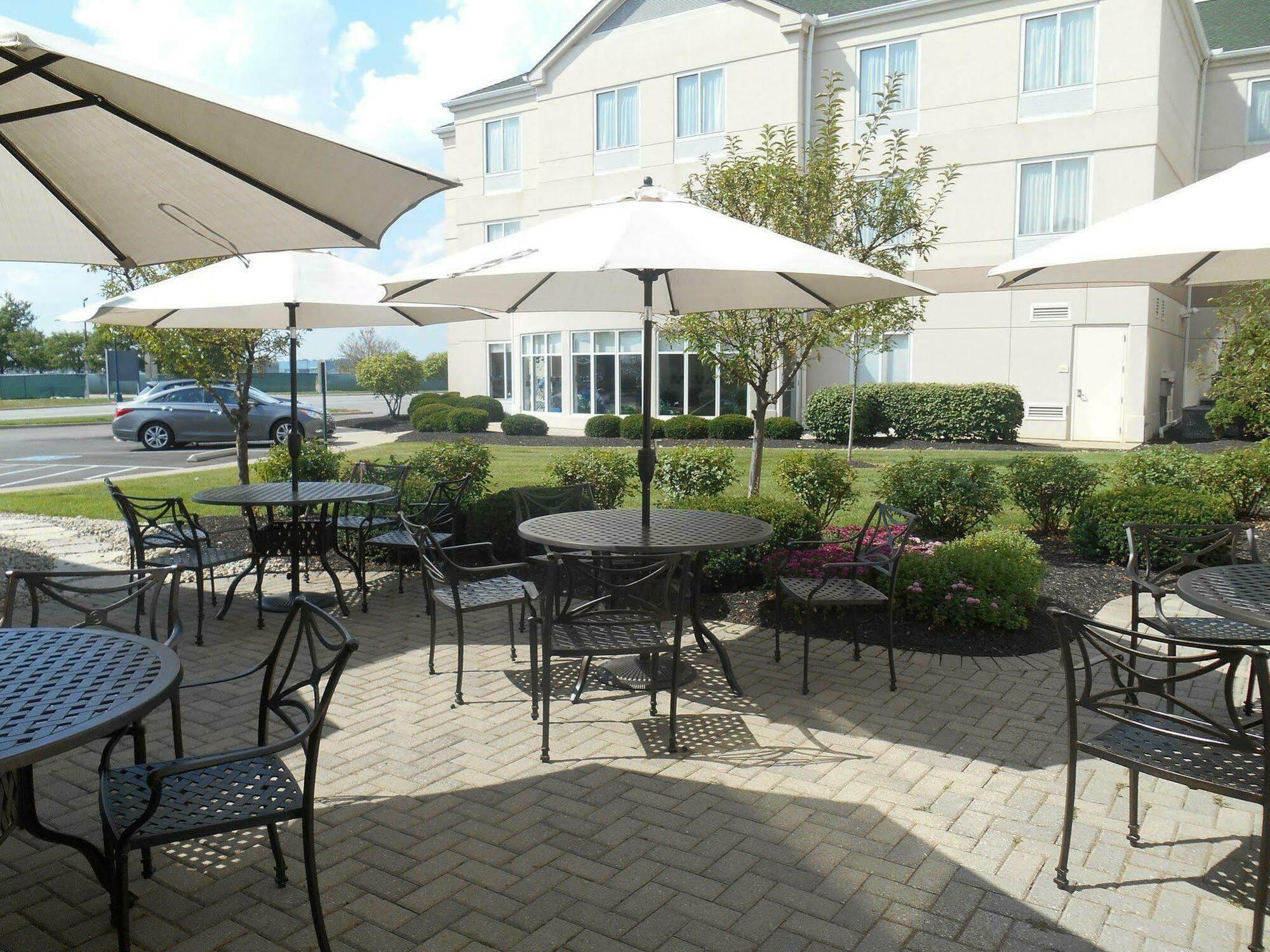 Hilton Garden Airport Hotel 3*
