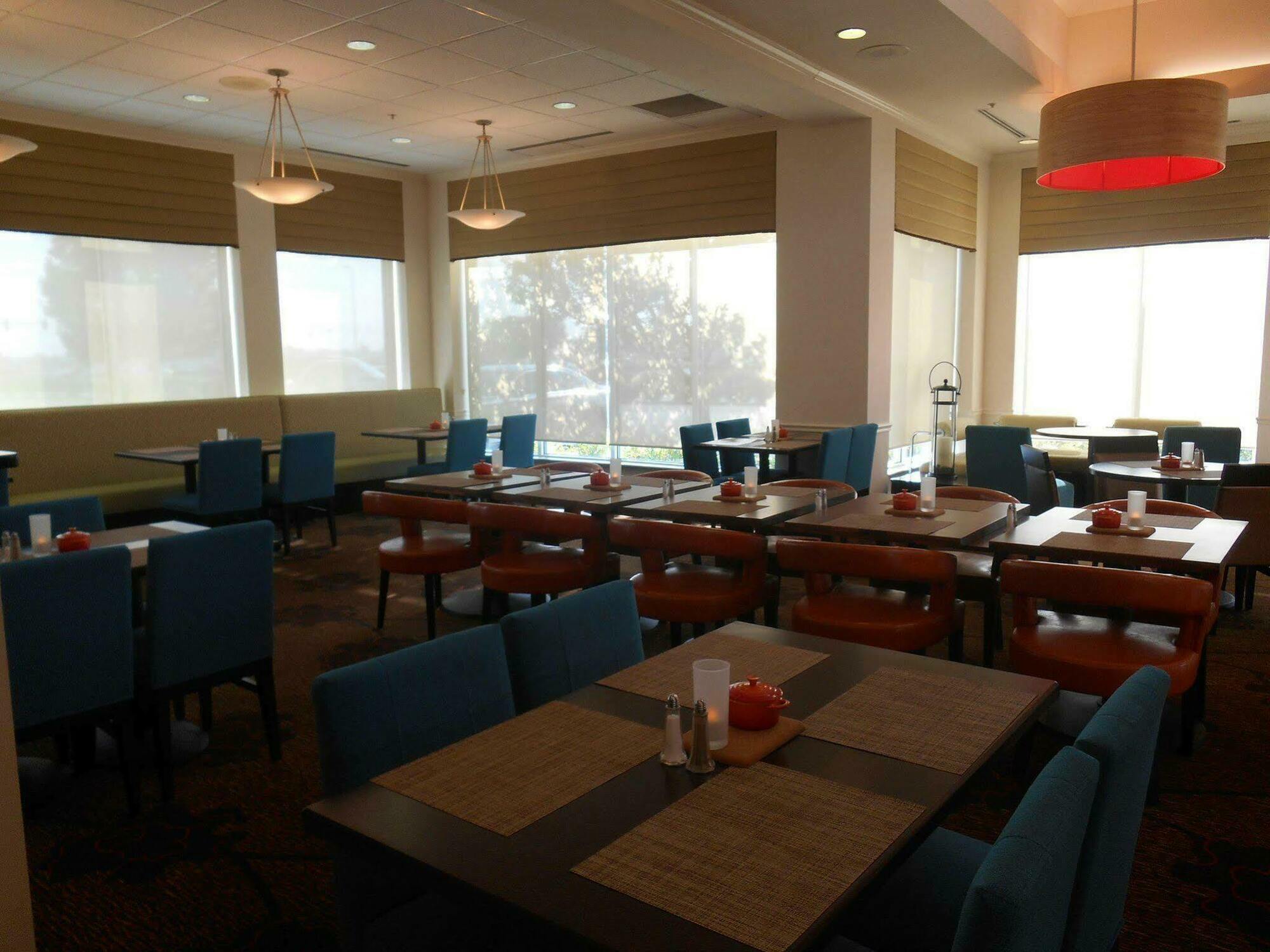 Hilton Garden Airport